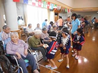 園児さんから心のこもった素敵なプレゼントをいただきました