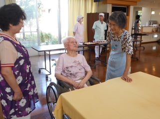 ボランティアの方々との楽しいひと時