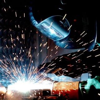 réalisation de soudure chez ACMB construction métallique Brioux 79