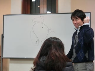 アドバイザースタッフの西尾プロによるルールとマナーについてのレクチャー