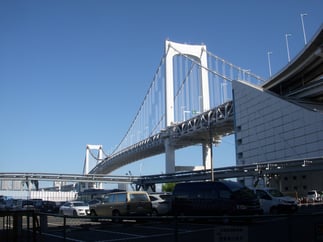 レインボープロムナード入り口。弊社および芝浦ふ頭駅より徒歩5分