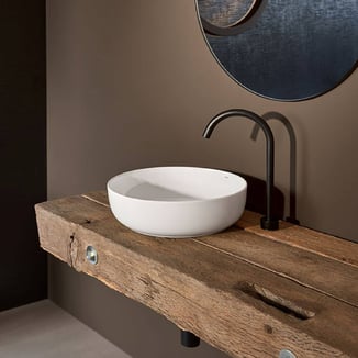 Waschtisch aus Altholz, design von Philipp Brunschwiler Polydual