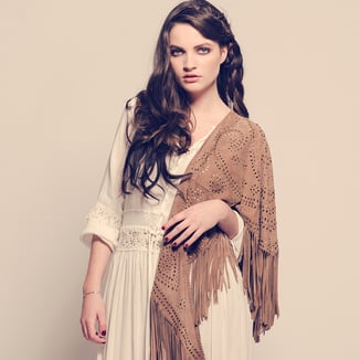 SUEDE SHAWL WITH FRINGES AND BRONZE STUDS