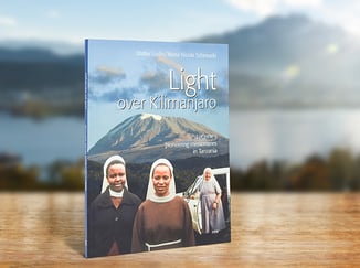 Kloster St. Anna Produkt; Buch Licht am Kilimanjaro, Tansania, Nicola Schmucki, Walter Ludin, English