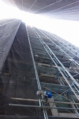 UP787　疾風ウインチ　足場設置