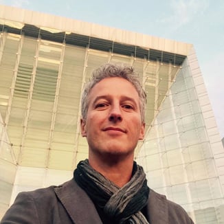 Alberto Desirò Curator & Director - Evento Mirrors Prato