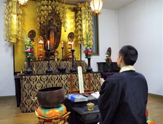 写真供養　写真処分　供養の様子２