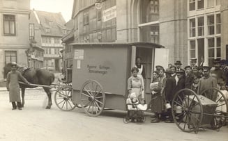 Fahrbare Volksküche. Der Wagen kam bereits im Krieg zum Einsatz. Städtisches Museum Göttingen