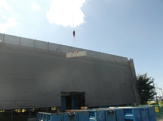 既存のＡＬＣ壁撤去作業中です。