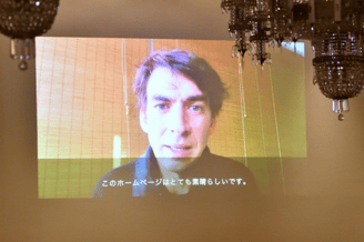 マティアス・ヘンツェからの動画のメッセージ