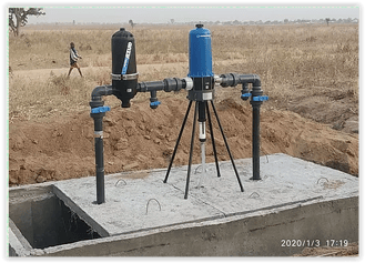 Pompe Dosatron installée dans le camp des réfugiés nigérians de Minawao