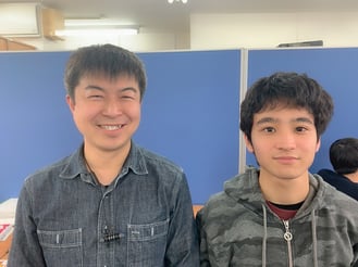 横浜校　前田先生（左）＆じゅんちゃん（右）