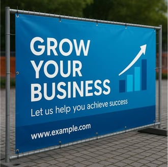 PVC-Bauzaunbanner mit grafischem Wachstumsmotiv – individuell bedruckt für Außeneinsatz in Hamburg