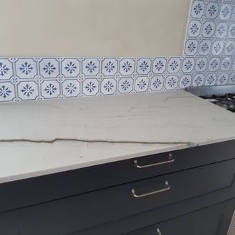 plan de travail cuisine en quartzite mont blanc finition adoucie