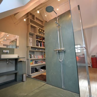 Douche à l'italienne en ardoise verte