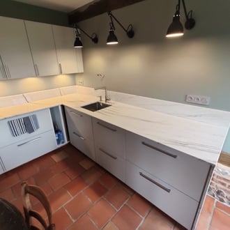 plan de travail cuisine quartzite mont blanc finition polie