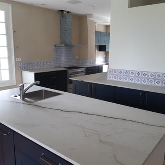 plan de travail cuisine en quartzite mont blanc finition adoucie