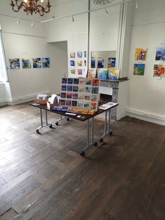 Elisabeth Augendre artiste peintre en Ariège expose les Arts buissionniers au Presbytère de St Lizier