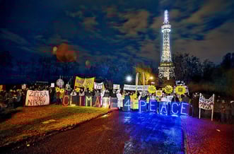 COP21にあわせてプラハで行われたクライメートマーチ　Friends of the Earth International under a Creative Commons Licence