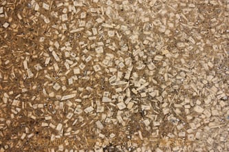 固化後の表情1(水を含む左側は濃い色で、乾燥している右側は淡い色です)