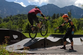 Foto Gloria Schnopfhagen: am neuen Goiserer Pumptrack gibt es heuer einen neuen Trophy-Bewerb