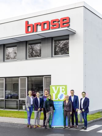 V.l.n.r.: Frauke Horstmann, Marcus Endres (beide Brose Antriebstechnik), Christoph Schulz, Katja Richarz, Ulrike Saade (alle drei Velokonzept), Dr.-Ing. Thomas Leicht, Fabian Merkel (beide Brose Antriebstechnik) Bildrechte: Sebastian Dörken/Velokonzept