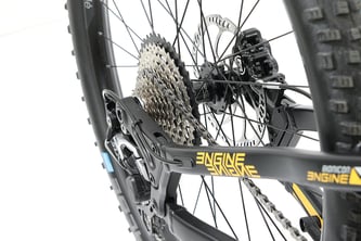 Das variable Ausfallende ermöglicht es, das Bike als Trail- und Enduro-Variante zu nutzen.