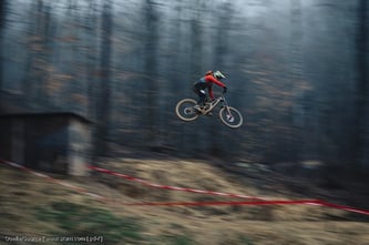 Die Fahrstrecke bei einem XC-Rennen ist in der Regel zwischen drei und neun Kilometern lang.