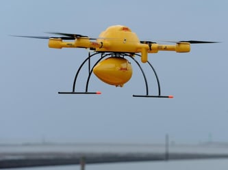 Der Deutsche Paketdienst DHL hat bereits mit einer Drohne names Paketkopter experimentiert. Foto: Ingo Wagner