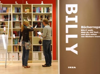 Lundgren hat Hunderte Produkte entworfen, darunter den Regal-Klassiker Billy, der laut Ikea seit 1978 Teil des Sortiments ist Foto: Arne Dedert