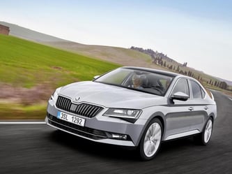 Der neue Skoda Superb legt einen starken Auftritt hin. Wenn er im Juni in den Handel kommt, bringt er viel frischen Wind in die Mittelklasse. Foto: Skoda