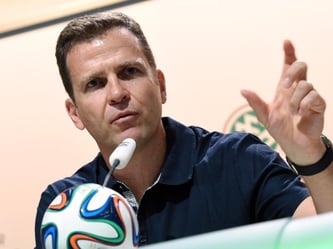 Oliver Bierhoff übt den Job des Teammanagers mit Herzblut aus. Foto: Andreas Gebert