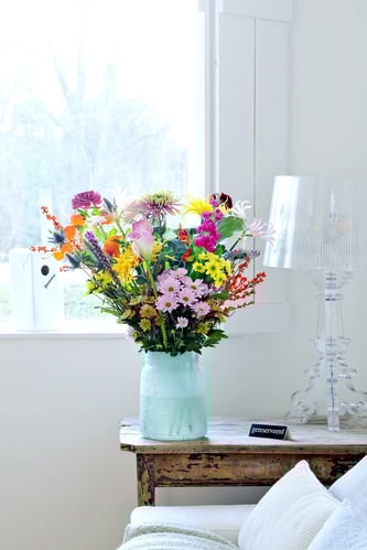 Herbstlicher Wiesenstrauß mit Chrysanthemen (Foto: obs / Blumenbüro / Tollwasblumenmachen.de)