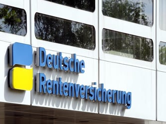 Die Zahl der Anträge auf die Rente ab 63 hat nach einem Medienbericht im November einen neuen Tiefststand erreicht. Foto: Soeren Stache/Archiv