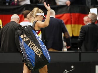 Angelique Kerber war ihre Müdigkeit im zweiten Auftritt im Fed-Cup-Viertelfinale anzumerken. Foto: Jan Woitas