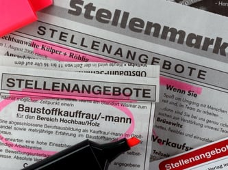 Die Bundesagentur für Arbeit rechnet für 2015 nicht mit einem kräftigen Jobaufschwung. Foto: Jens Büttner/Archiv