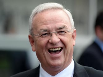 Gute Laune: Martin Winterkorn bleibt überrraschend Volkswagen-Konzernchef. Foto: Ralf Hirschberger