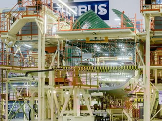 A380-Produktion in Hamburg-Finkenwerder. Der Konzern eröffnet jetzt ein Endmontagewerk in den USA. Foto: Markus Scholz/dpa/Archiv