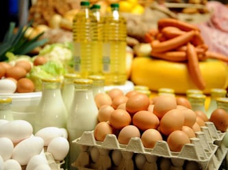 Bisher gilt für tierische Lebensmittel der reduzierte Steuersatz von sieben Prozent. Foto: Britta Pedersen