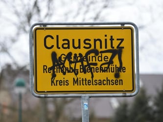 «Polizeiversagen», «Verharmlosung rechter Gefahr», «rechtsäugige Blindheit»: Sachsen, die sächsische Polizei und Politik stehen nach fremdenfeindlichen Attacken in Clausnitz und Bautzen massiv in der Kritik. Foto: Hendrik Schmidt