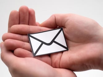 Wer seine Mails am liebsten daheim auf dem eigenen Rechner hat, archiviert sie am besten mit einem E-Mail-Client. Foto: Andrea Warnecke