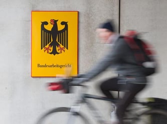 Jährlich landen Tausende Fälle zu Arbeitsrechts-Streitigkeiten bei der letzten Instan, dem Bundesarbeitsgericht in Erfurt. Dort wird nun Bilanz der Verfahren aus dem letzten Jahr gezogen. Foto: Sebastian Kahnert/Symbolbild