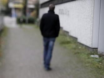 Psychische Krankheiten wie Depressionen zeigen sich unterschiedlich bei Männern und Frauen. Foto: Rolf Vennenbernd