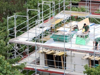 Kräftige Zuwächse gab es bei allen Gebäudearten - Einfamilienhäuser (plus 23 Prozent), Zweifamilienhäuser (plus 26,8 Prozent) und Mehrfamilienhäuser (plus 23,7 Prozent). Foto: Bodo Marks