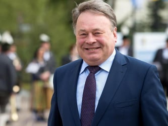 Der bayerische Agrarminister Helmut Brunner (CSU) ist zu sehen. Foto: Sven Hoppe/dpa