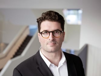 Professor für Medienforschung, Steffen Burkhardt. Foto: HAW Hamburg