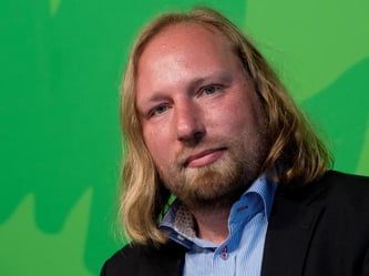 Grünen-Fraktionschef Hofreiter fordert die Bundesregierung auf, Rüstungsexporte nach Saudi-Arabien einzustellen. Foto: Sven Hoppe/Archiv