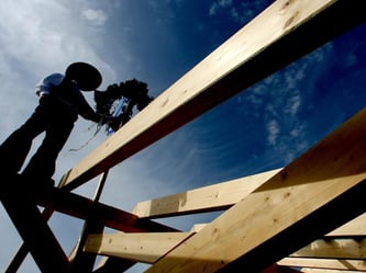 Häuslebauer dürfen sich freuen. Die Neubaupreise steigen nicht mehr so stark. Foto: Patrick Pleul