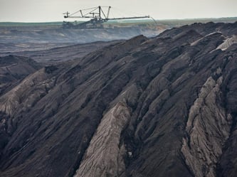 Blick über den Braunkohletagebau Welzow in Brandenburg. Braunkohle zählt zu den schmutzigsten Energieträgern. Foto: Patrick Pleul/Archiv