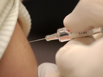 Für Gesundheitsminister Gröhe ist eine Impfpflicht kein Tabu mehr. Foto: Fredrik von Erichsen